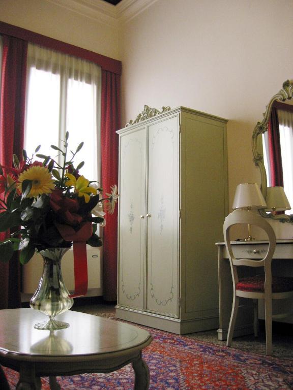 Guesthouse Ca' San Marcuola 1 Venice Room photo